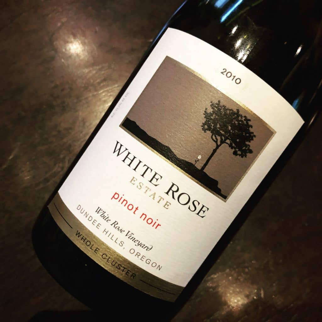 White Rose Estate Pinot Noir 2010